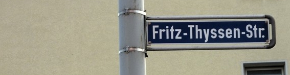 Das Straßenschild "Fritz-Thyssen-Straße"